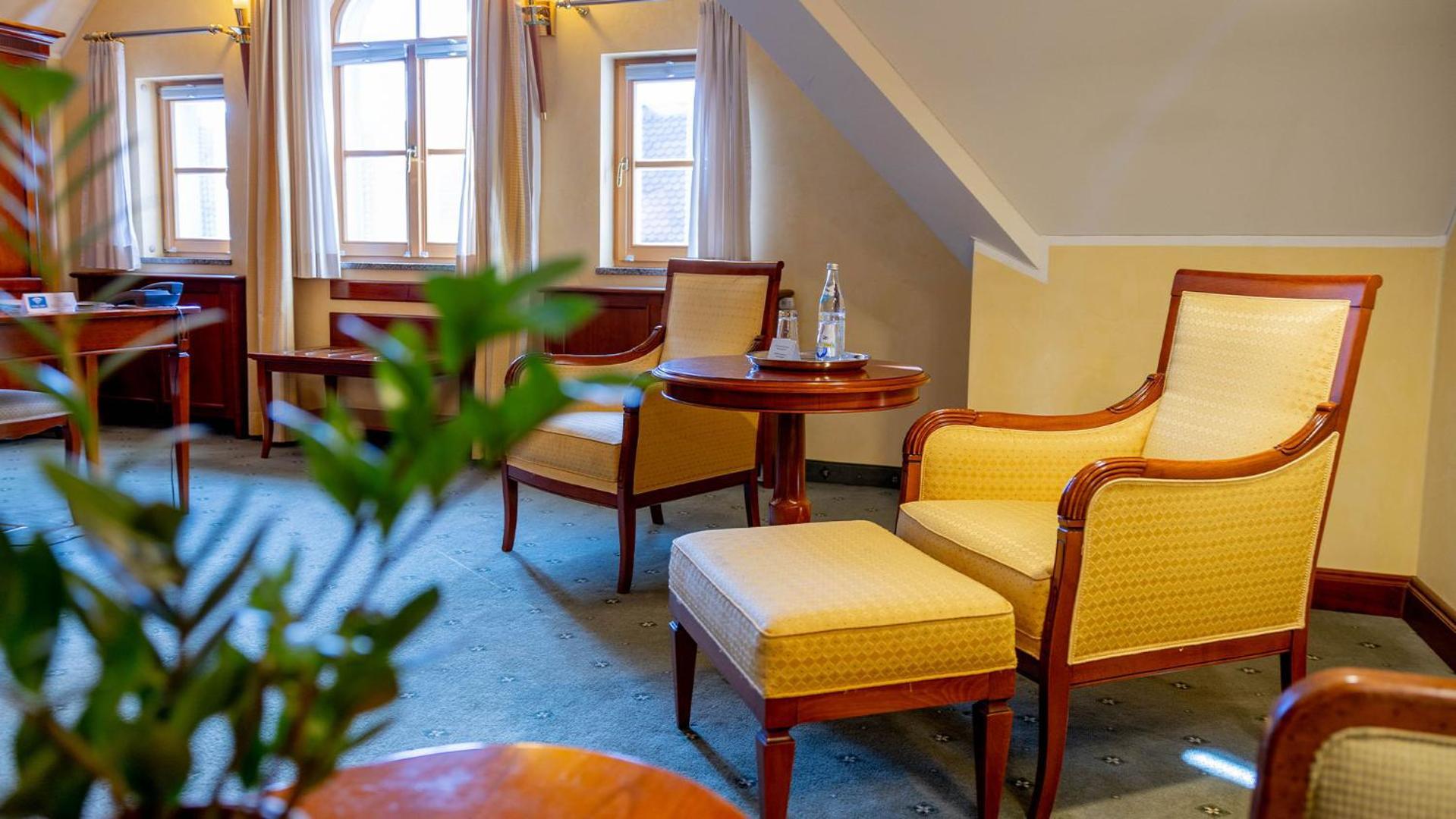 Junior Suite,1746881642:JPEG